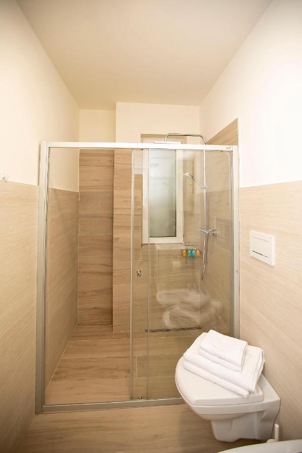 Covaciu Aparthotel Cluj-Napoca Buitenkant foto
